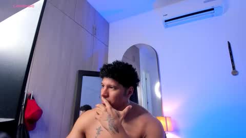 adambrocs1 online show from March 27, 4:41 pm