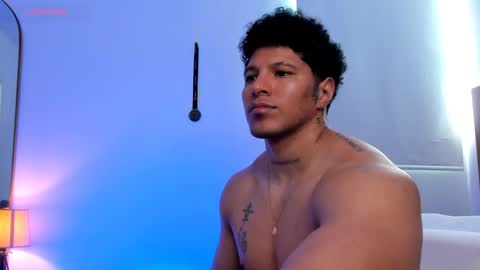 adambrocs1 online show from March 31, 9:59 pm