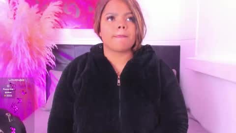 Snapshot of adams_cloe chatting on October 14, 11:46 am Cloe Adams  online show from October 14, 11:46 am