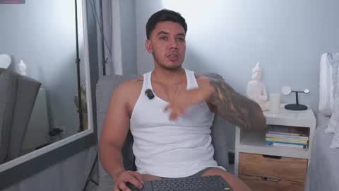 Adan Johns online show from June 22, 7:21 pm