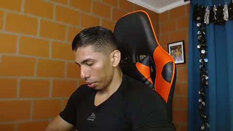 Snapshot of adan_sin1 chatting on January 31, 2:28 pm Adan Sin online show from January 31, 2:28 pm