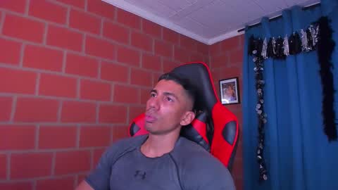 Snapshot of adan_sin1 chatting on March 8, 10:56 pm Adan Sin online show from March 8, 10:56 pm