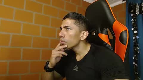 Snapshot of adan_sin1 chatting on February 4, 7:00 pm Adan Sin online show from February 4, 7:00 pm