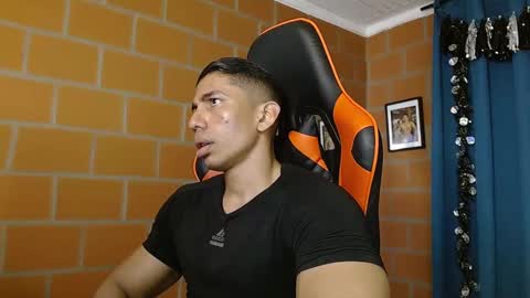Snapshot of adan_sin1 chatting on February 17, 7:01 pm Adan Sin online show from February 17, 7:01 pm
