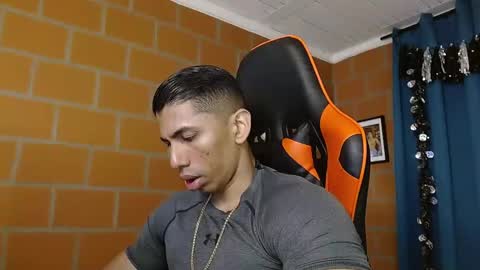 Snapshot of adan_sin1 chatting on February 18, 3:31 pm Adan Sin online show from February 18, 3:31 pm