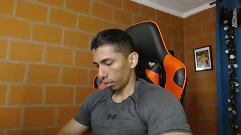 Snapshot of adan_sin1 chatting on February 24, 2:26 pm Adan Sin online show from February 24, 2:26 pm