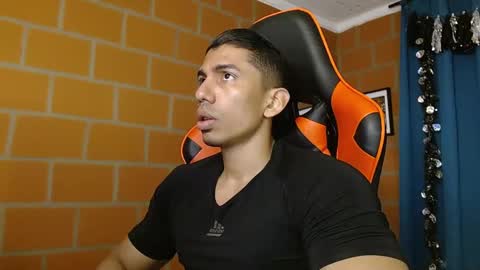 Snapshot of adan_sin1 chatting on February 4, 2:53 pm Adan Sin online show from February 4, 2:53 pm