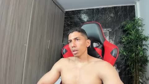 Adan Sin online show from February 25, 8:12 pm