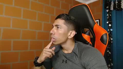 Snapshot of adan_sin1 chatting on February 3, 7:10 pm Adan Sin online show from February 3, 7:10 pm