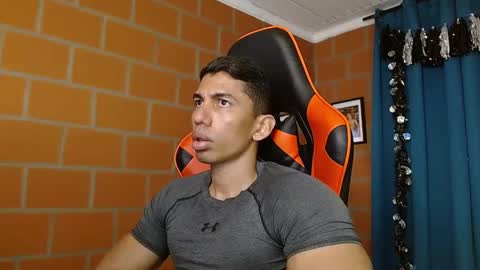 Snapshot of adan_sin1 chatting on February 8, 4:25 pm Adan Sin online show from February 8, 4:25 pm