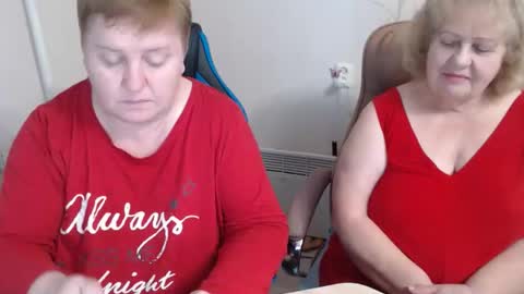 AdelAndSofia online show from December 1, 3:43 pm