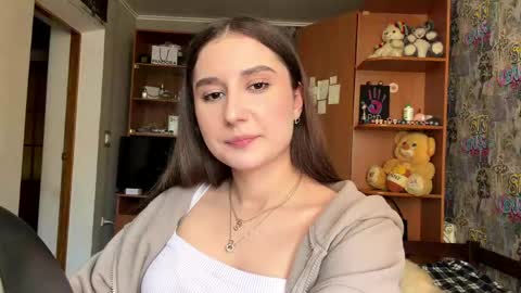 Poly online show from April 14, 2:09 pm