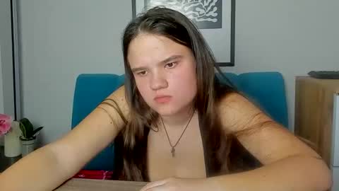 adelecruzz online show from March 23, 2:00 pm