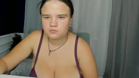 adelecruzz online show from September 24, 12:01 pm