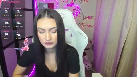 Adel online show from November 25, 1:37 am