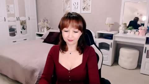 AdeleMoran online show from April 17, 9:06 pm