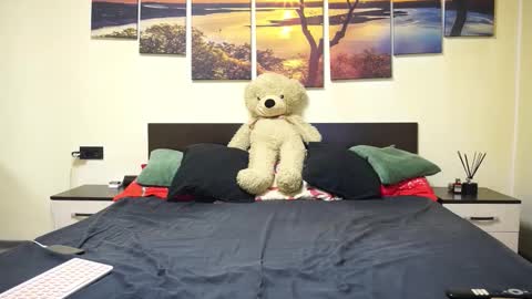 Adellineee online show from September 29, 10:09 pm