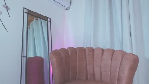  instragram adelyn 111 online show from March 2, 12:32 pm