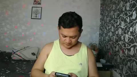 adorableasianboy online show from April 10, 12:21 pm