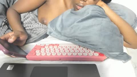 Andrena online show from November 19, 2:11 am