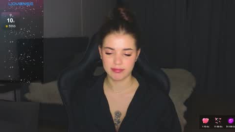 Adriana online show from November 19, 2:11 am