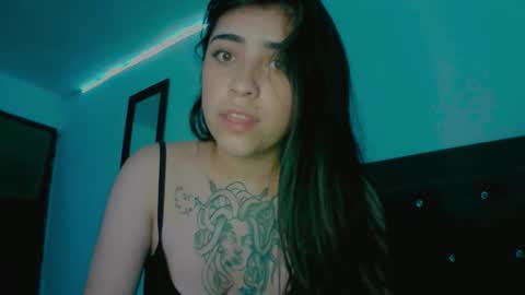     online show from October 3, 8:33 am