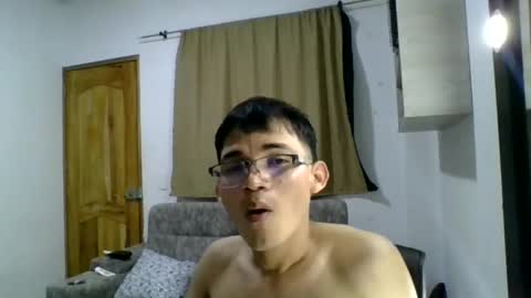 adrian018_ online show from December 16, 4:23 am