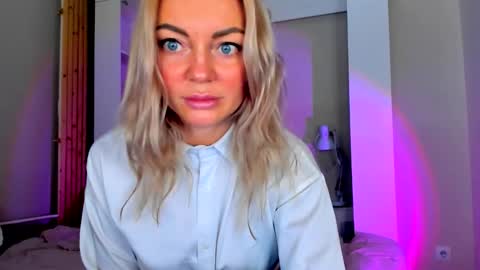 Adriana online show from February 5, 4:10 pm