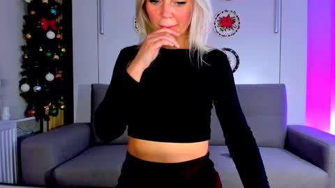 Adriana online show from December 19, 2:56 pm