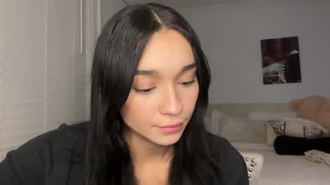 Adrianna  online show from February 7, 5:52 am