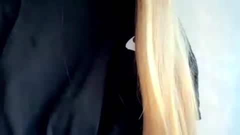 Caroline online show from July 15, 3:17 pm