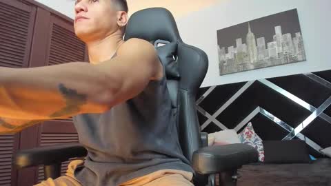 Adrian online show from March 29, 4:47 am