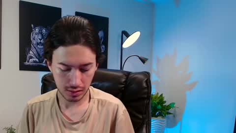 Adrian Williams online show from February 10, 7:07 pm