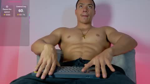 adriel_escalante online show from May 18, 2:43 am