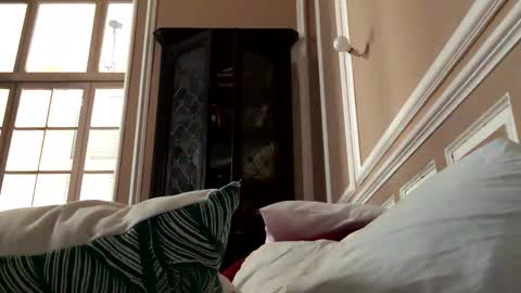 adrienfromparis online show from January 16, 10:57 am