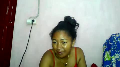 aelyaa online show from May 5, 11:49 am