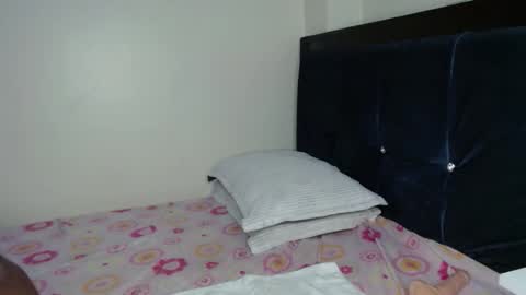 Snapshot of africas_booty842808 chatting on October 1, 10:41 pm Mia online show from October 1, 10:41 pm