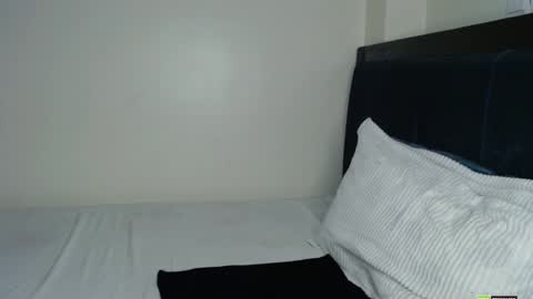 Snapshot of africas_booty842808 chatting on October 10, 6:08 am Mia online show from October 10, 6:08 am