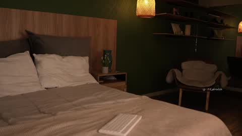 Emma online show from October 19, 12:37 am