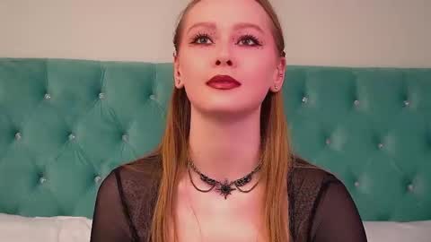 AgataFoxley online show from March 13, 6:38 am