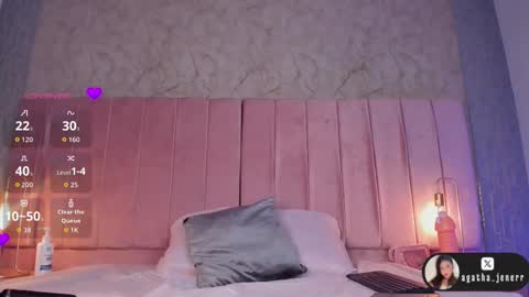 agatha_jener online show from March 27, 11:33 am