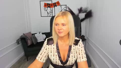 Snapshot of agathaklouin chatting on October 23, 7:26 pm Agatha online show from October 23, 7:26 pm
