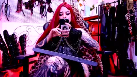 Agatha Fox online show from November 4, 7:15 pm