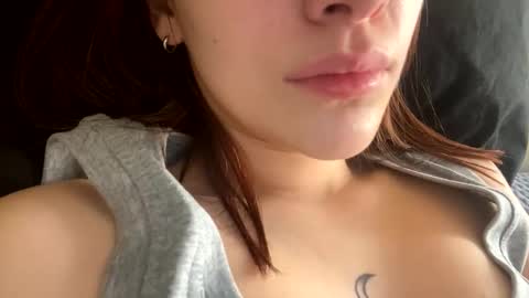 agness____ online show from September 30, 9:42 am