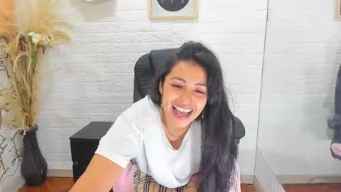 Ahisha online show from February 26, 6:59 pm