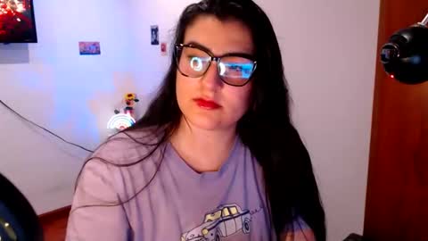 Ahriana Bluff online show from December 18, 2:07 am