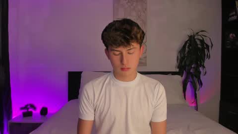 A H  online show from January 13, 10:03 pm