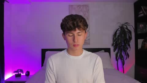 A H  online show from January 21, 2:33 am