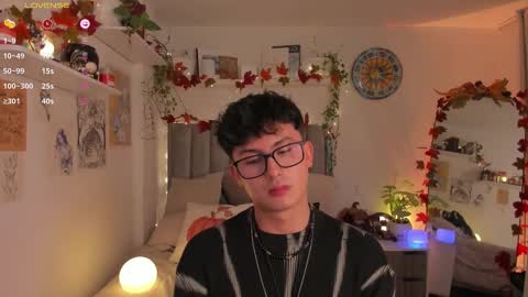 A H  online show from October 29, 12:45 am