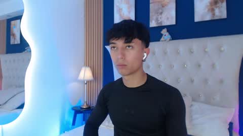 Aiden online show from April 10, 1:16 pm